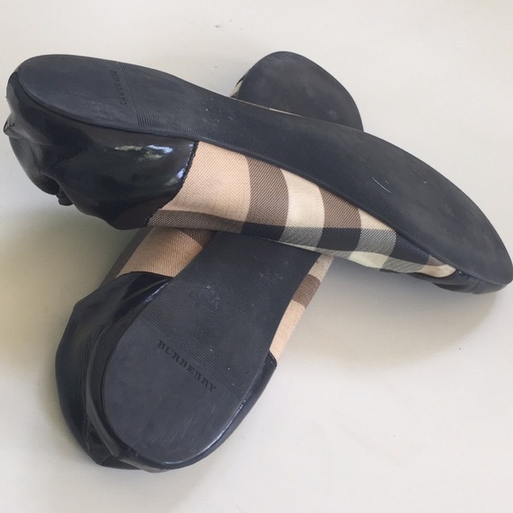 Burberry Flats - Picture 8 of 11